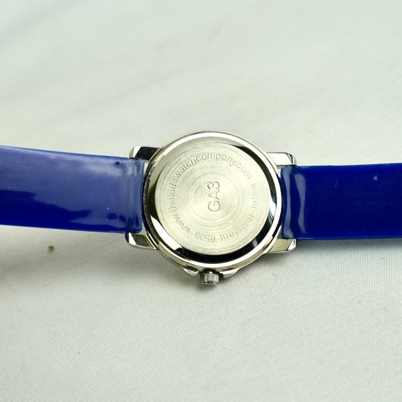 THE KIDS WATCH COMPANY *New Battery* Rotating Airplane Clouds Blue Band 0509 - Picture 3 of 4